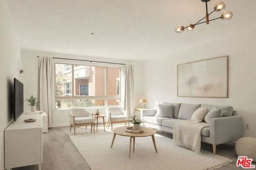 213-100 S Alameda St, LOS ANGELES, CA, 90012-4227 | Card Image