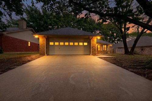 8 Marvin Gdns, Midlothian, TX, 76065-6719 | Card Image