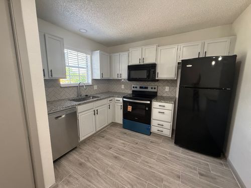 1119 College St, Grand Prairie, TX, 75050-5448 | Card Image