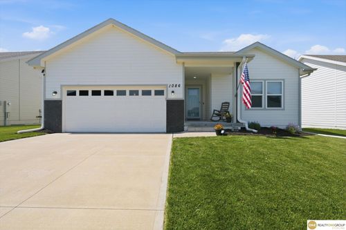 1086 Deveron Dr, Council Bluffs, IA, 51503-1022 | Card Image
