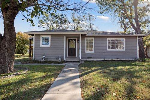 306 N Walnut St, Roanoke, TX, 76262-6631 | Card Image