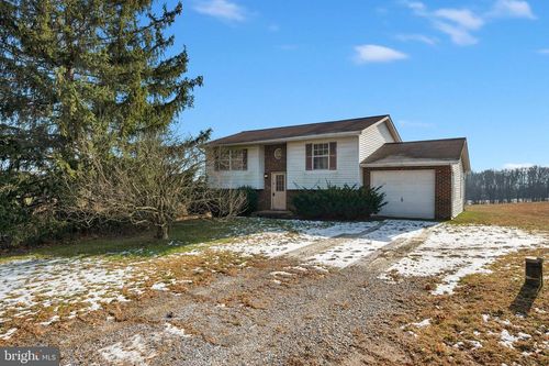 1011 Chapel Rd, NEW WINDSOR, MD, 21776-8805 | Card Image