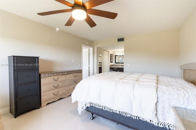 APT-415K - 1300 Sw 125 Th Ave, Condo with 2 bedrooms, 2 bathrooms and null parking in Pembroke Pines FL | Image 20