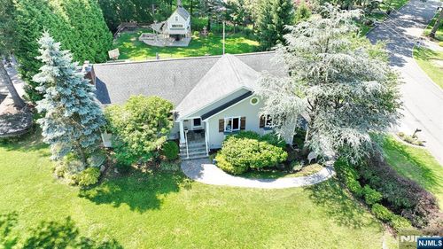 38 Deer Trail Rd, Caldwell, NJ, 07006-4143 | Card Image