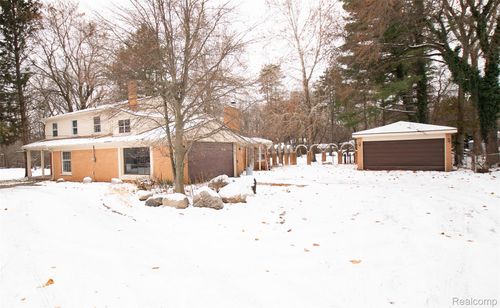 21875 Beech Rd, Southfield, MI, 48033-5909 | Card Image