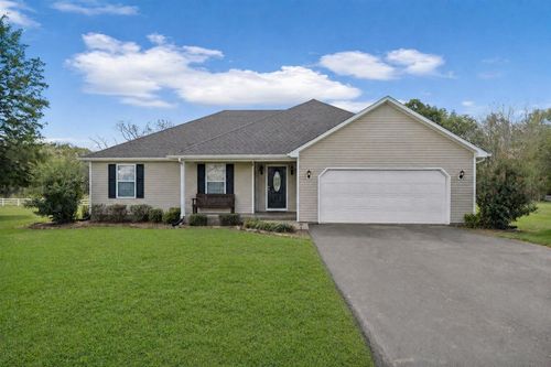 201 Elmwood Dr, Auburn, KY, 42206-8324 | Card Image