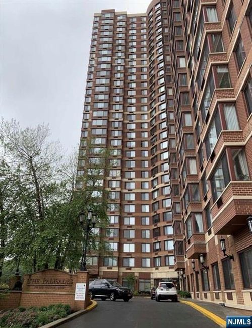 100 Old Palisade Rd, Fort Lee, NJ, 07024-7064 | Card Image