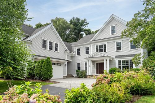 88 Woodbine Cir, Needham, MA, 02494-2152 | Card Image