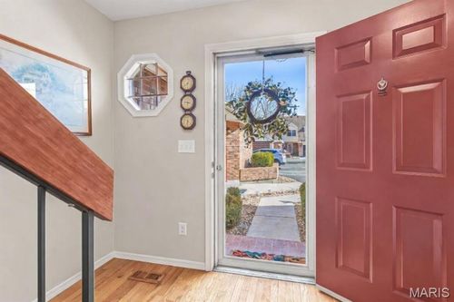 951 Riverwood Place Dr, Florissant, MO, 63031-6549 | Card Image