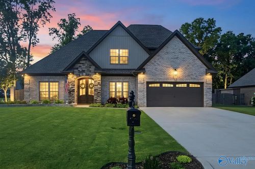 29400 Carnaby Ln, Toney, AL, 35773-4608 | Card Image