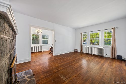 84 Harvard Dr, Hartsdale, NY, 10530-2020 | Card Image