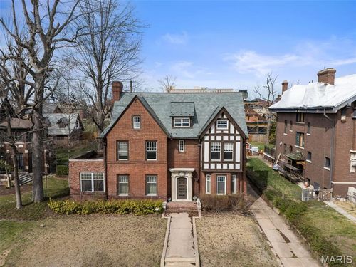 49 Kingsbury Pl, Saint Louis, MO, 63112-1824 | Card Image