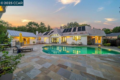 33 Los Arabis Cir, Lafayette, CA, 94549-2746 | Card Image