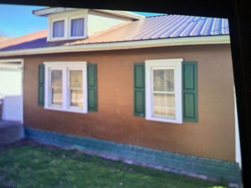 715 W 2nd Street, Weston, WV, 26452 | Card Image