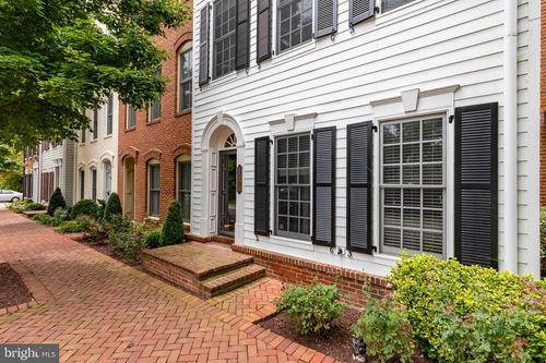 1720 Carpenter Rd, ALEXANDRIA, VA, 22314-6240 | Card Image