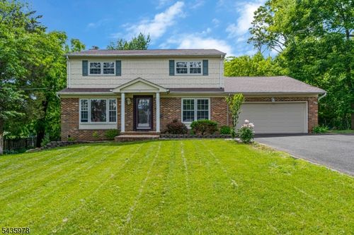 1 Linda Ln, North Plainfield, NJ, 07060-3506 | Card Image