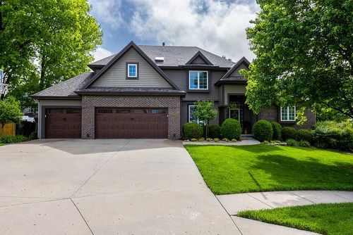 9115 N Stark Ct, Kansas City, MO, 64157-9750 | Card Image