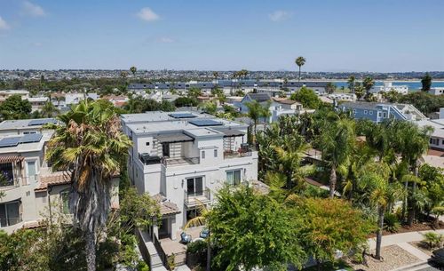 4057 Lamont St, San Diego, CA, 92109-6226 | Card Image