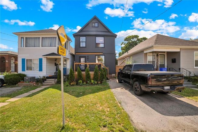 6 Frederick Ave, House other with 3 bedrooms, 2 bathrooms and 2 parking in Hamilton ON | Image 4