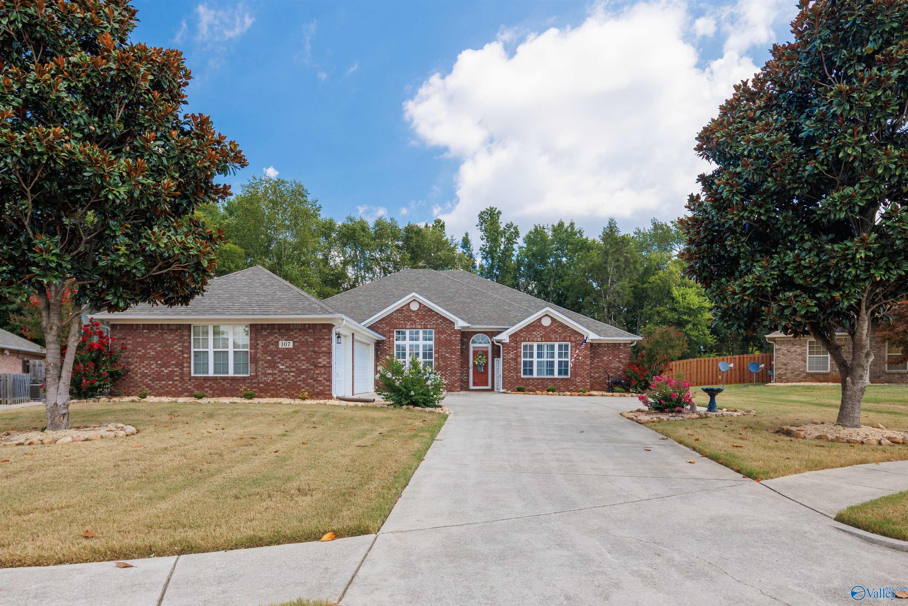 Hardi Trl, Madison, AL 35756