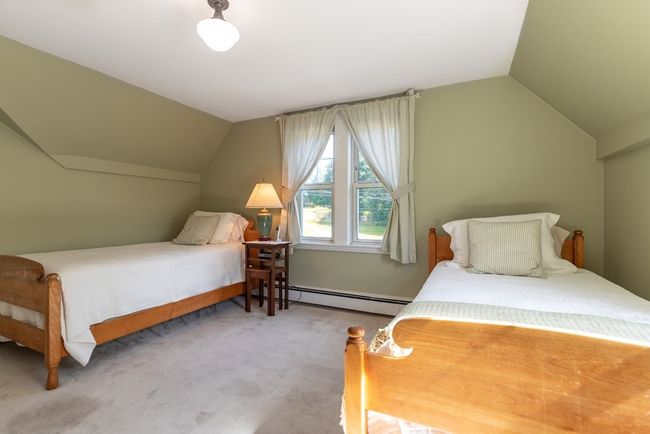 202 Bridge St, House other with 3 bedrooms, 3 bathrooms and 5 parking in Beverly MA | Image 23