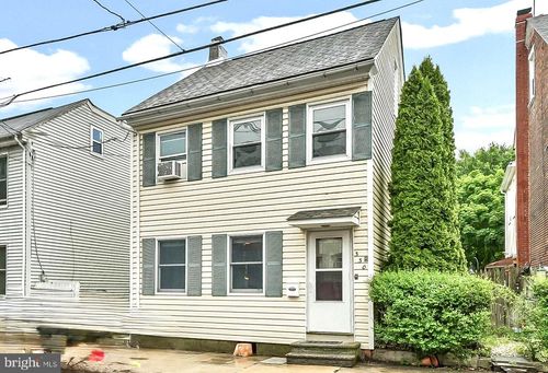 330 Cherry St, POTTSTOWN, PA, 19464-5926 | Card Image