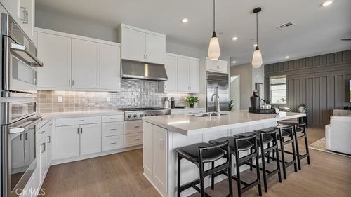 1130 Hinnen Ave, Hacienda Heights, CA, 91745-2300 | Card Image