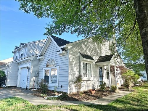 6200 Oakglen Dr, Suffolk, VA, 23435-3109 | Card Image