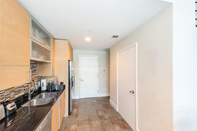 APT-4808 - 60 Sw 13 Th St, Condo with 1 bedrooms, 2 bathrooms and null parking in Miami FL | Image 5