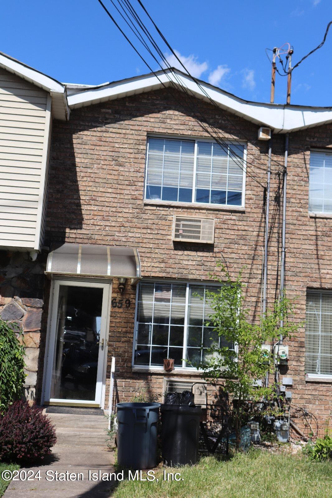 Tompkins Ave, Staten Island, NY 10305