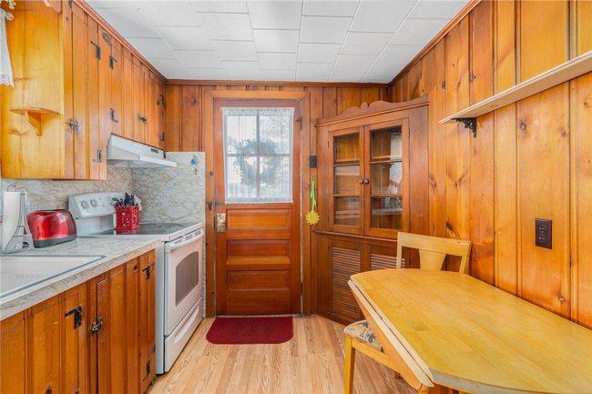 61 Everett Ave, House other with 2 bedrooms, 1 bathrooms and 2 parking in Bristol RI | Image 5