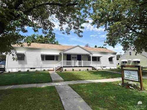 619 S Broadway, Herington, KS, 67449-3041 | Card Image