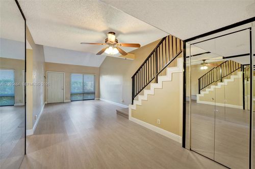 11154 Nw 37th St, Sunrise, FL, 33351 | Card Image