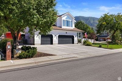 11143 S Barrett Park Cir E, House other with 5 bedrooms, 3 bathrooms and 3 parking in Sandy UT | Image 2