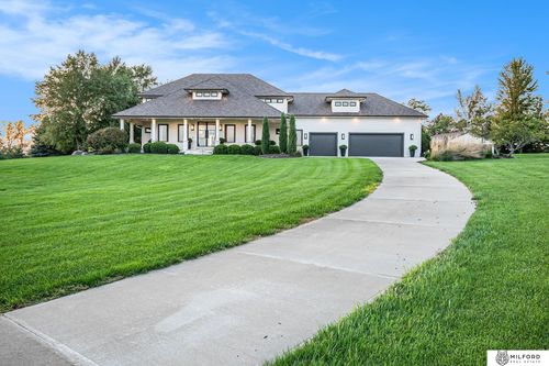 1580 Saint Tropez Cir, Yutan, NE, 68073-3102 | Card Image