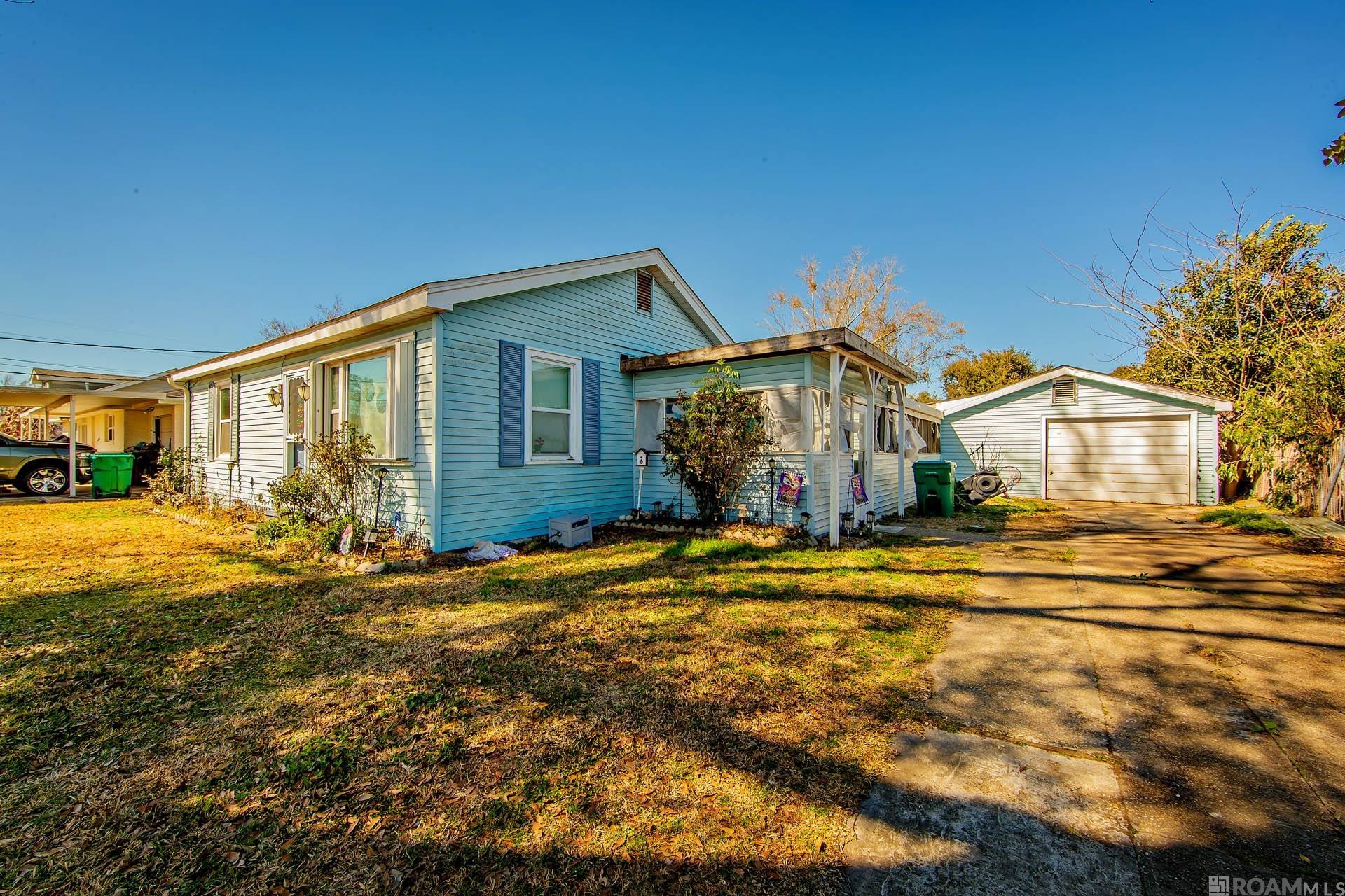Residential in Laplace 2