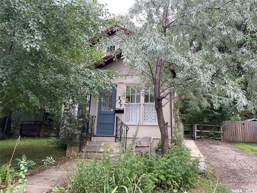327 19th St E, Prince Albert, SK, S6V1J8 | Card Image