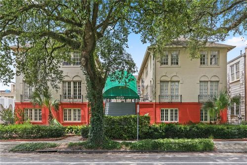 i-4239 Saint Charles Ave, New Orleans, LA, 70115-4703 | Card Image