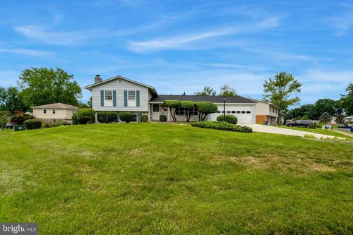9701 Botsford Rd, MANASSAS, VA, 20109-6206 | Card Image