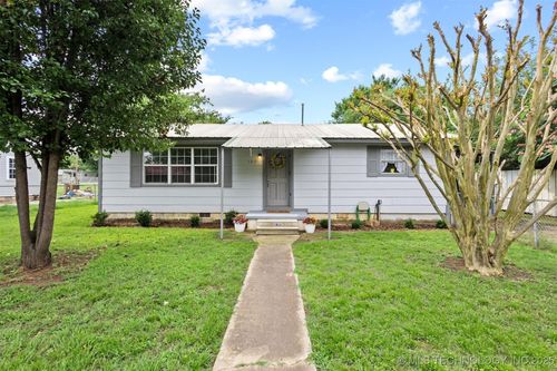 707 Bradwell, Colbert, OK, 74733-5011 | Card Image