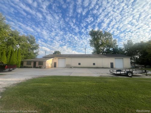 2504 Williams St, Port Huron, MI, 48060-7470 | Card Image