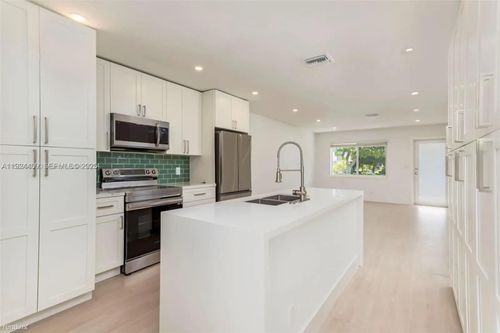 1412-1421 Ne 30th Ct, Oakland Park, FL, 33334-4413 | Card Image