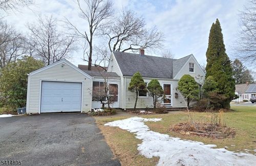 21 Romondt Rd, Pompton Plains, NJ, 07444-1840 | Card Image