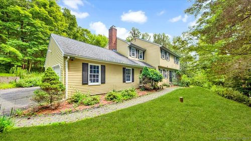 35 Highpoint Rd, Woodbury, CT, 06798-4023 | Card Image