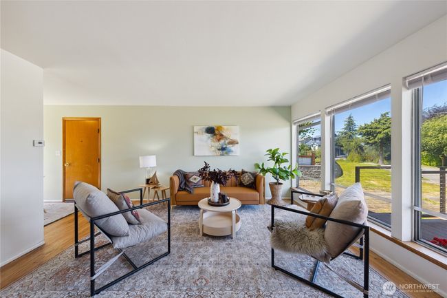 3309 W 2 Nd St, House other with 3 bedrooms, 1 bathrooms and 1 parking in Anacortes WA | Image 9