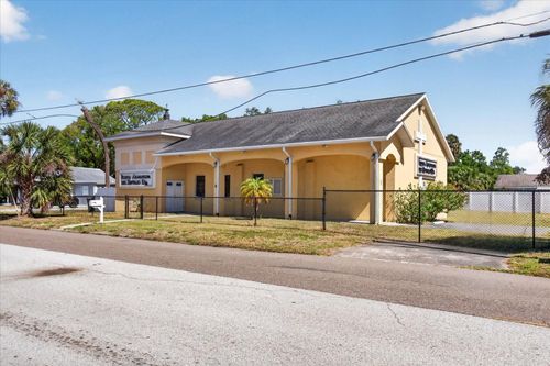 2018 Grant St, Tampa, FL, 33605-6332 | Card Image