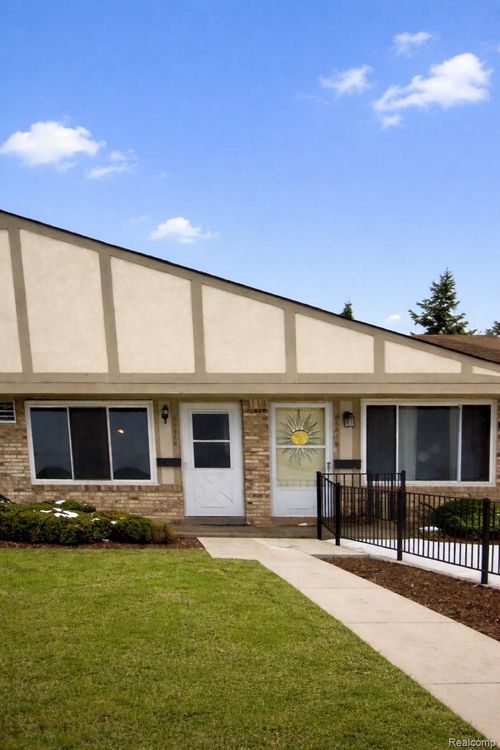 25348 Franklin Ter, South Lyon, MI, 48178-1035 | Card Image