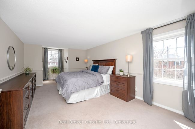 2013 Windy Oaks Dr, House other with 5 bedrooms, 4 bathrooms and 4 parking in Burlington ON | Image 16
