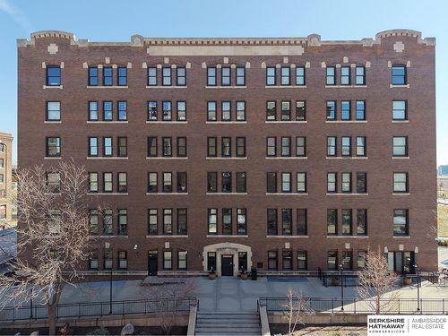 apt-512-105 S 9th St, Omaha, NE, 68102-1147 | Card Image