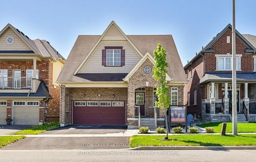 19 Northglen Blvd, Bowmanville, ON, L1C0N7 | Card Image